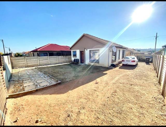 3 BEDROOM HOUSE FOR SALE IN WITPOORTJIE